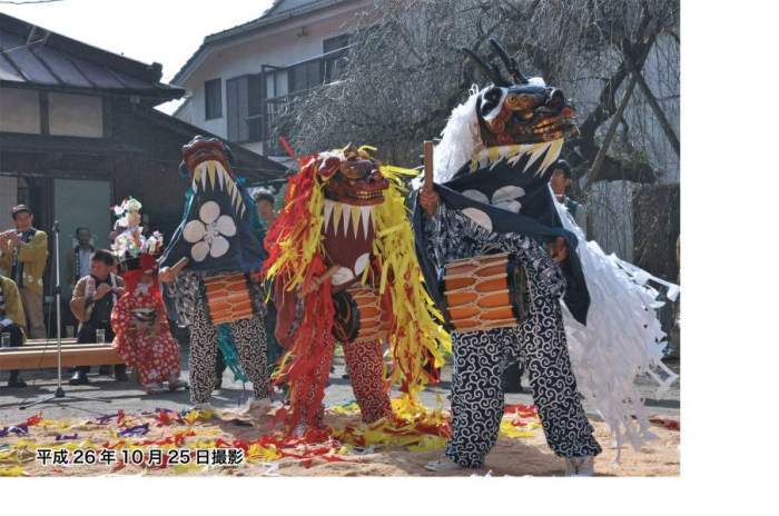 033梅園神社の獅子舞