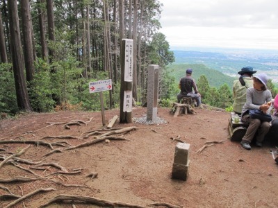 大高取山三角点