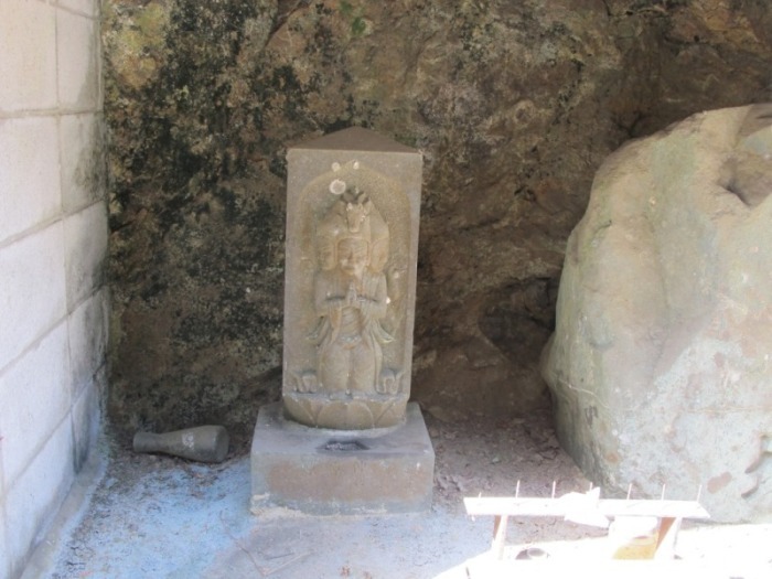 柳沢の馬頭尊
