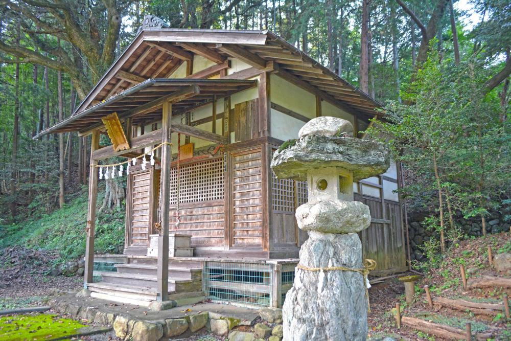 大満八幡神社