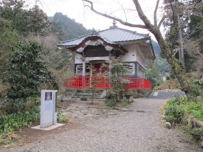 龍穏寺経蔵