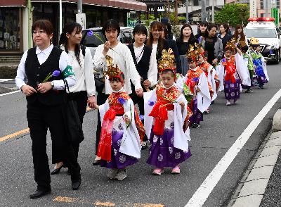 稚児行列