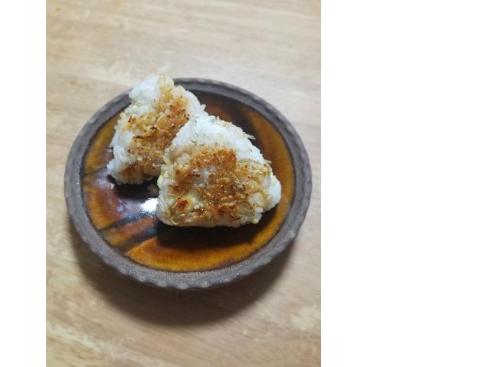 チーズ入り焼きおむすび