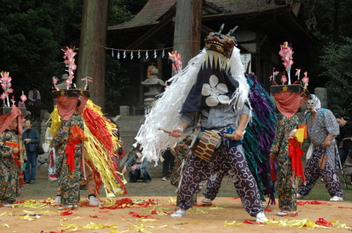 (写真)梅園神社の獅子舞01